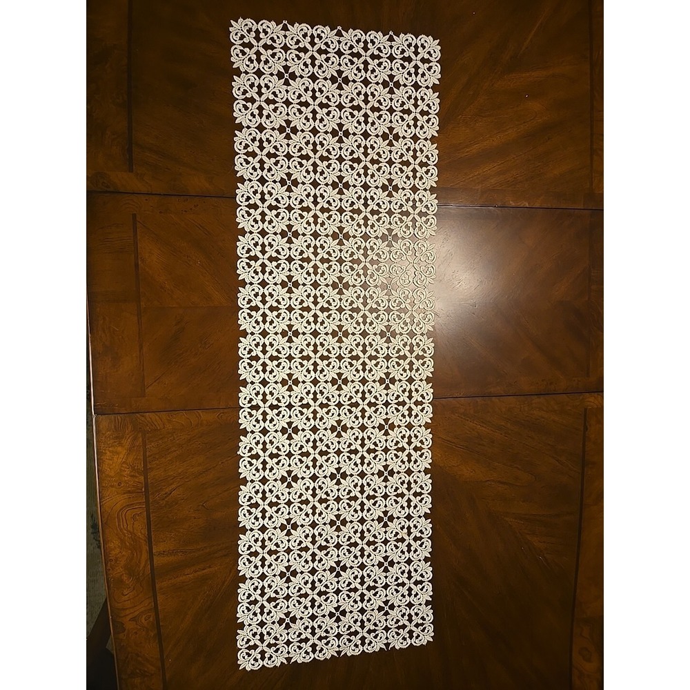 Vintahe Doily Table‎ Runner Cutwork Dresser Top Runner Embroidered 49.4" x 16"